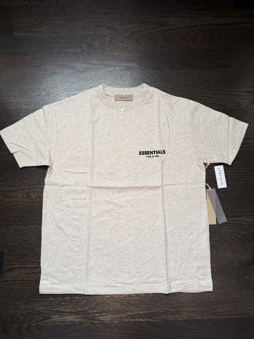 Fear of God Essentials T-Shirt SS22 Light Oatmeal Size Small